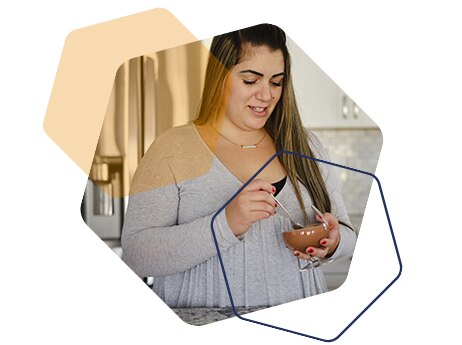 Image of a woman with an OPTIFAST creme